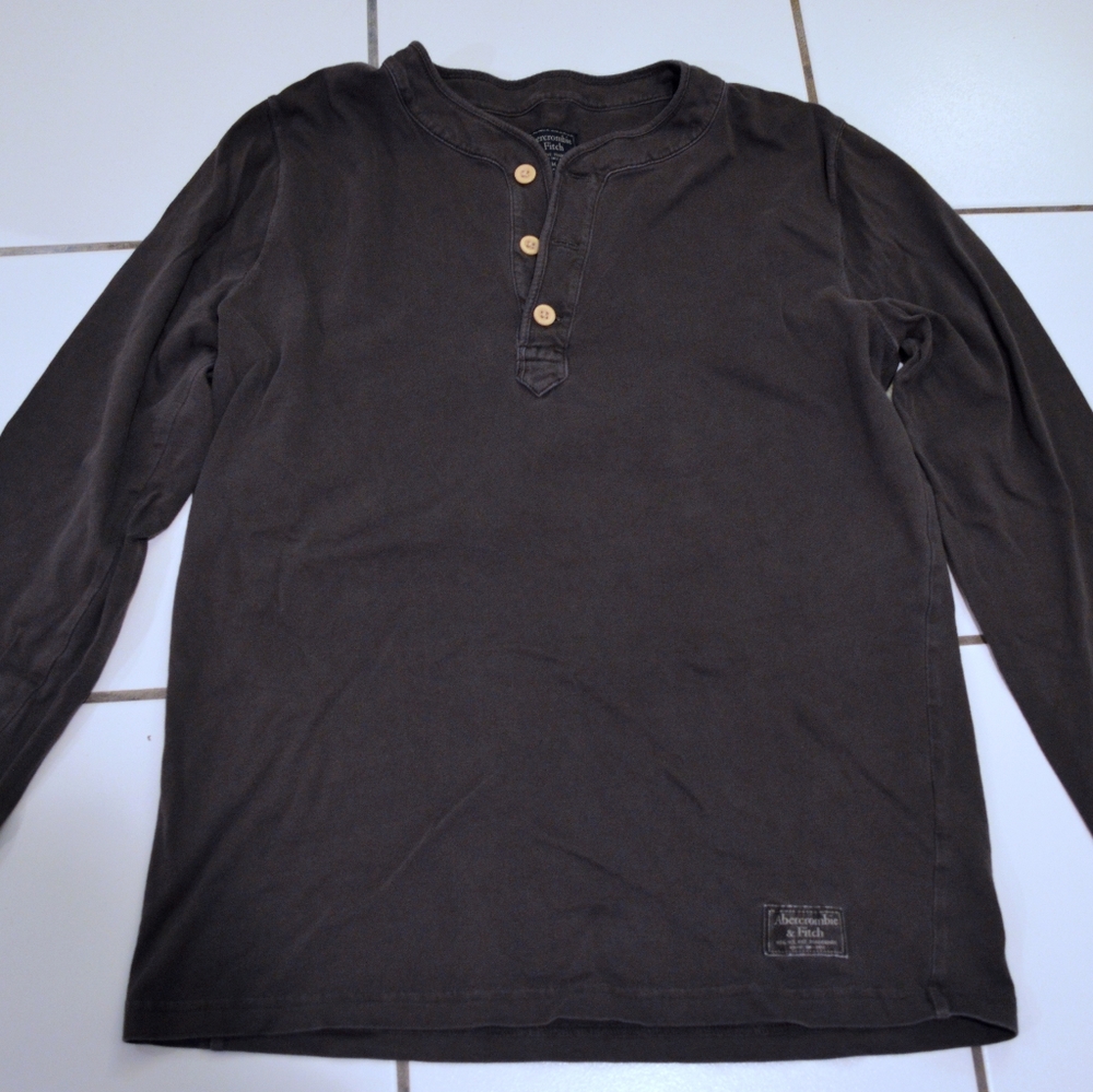 Long sleeved tshirt